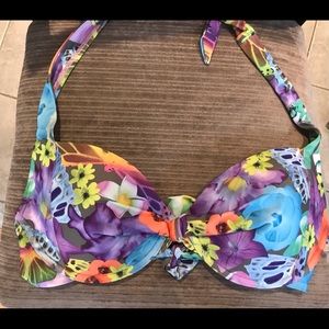 Bathing Suit Top Size D Plus